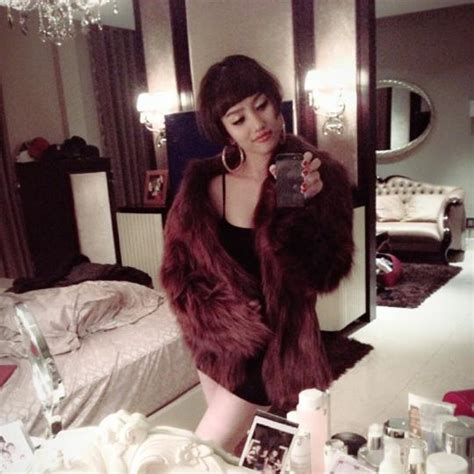 Sự thật cuộc sống hot girl đình đám Meo Meo sau các phi vụ ăn chơi bốc trời