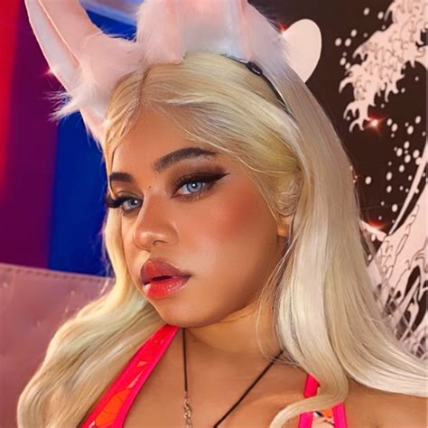 BunnyHoekageEmmie S Profile Porn Vids Pics More ManyVids ManyVids