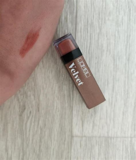 Матовая помада velvet от lamel (подарок) — цена 50 грн в каталоге ...