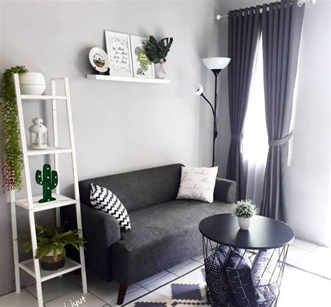 dekorasi ruang tamu tema hitam putih - Joan Hart