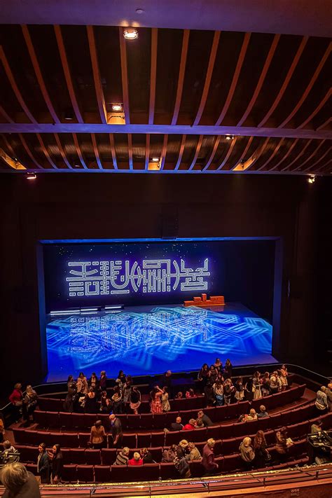 This article explains the cultural impact of bangarra dance co 12