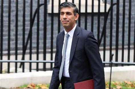 British Pm Rishi Sunak Urges Northern Ireland To Restart Power Sharing