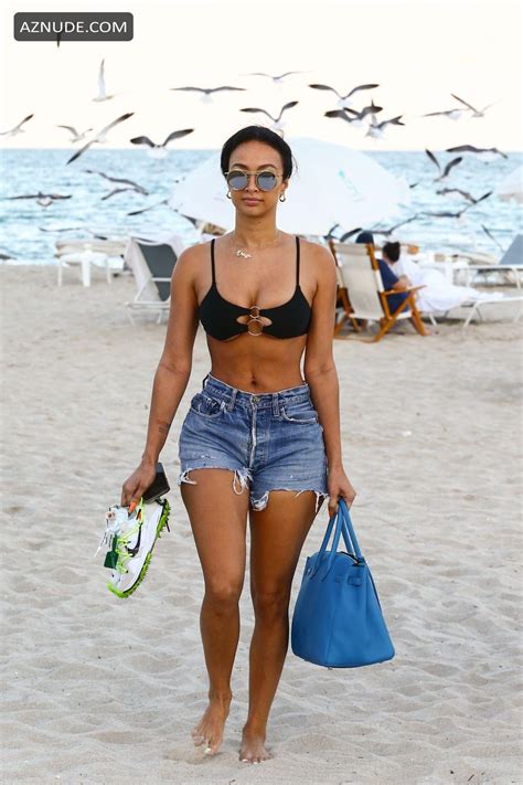 Draya Michele Shows Off Her Bikini Body In Miami And Relaxes On The Beach With Friends Aznude