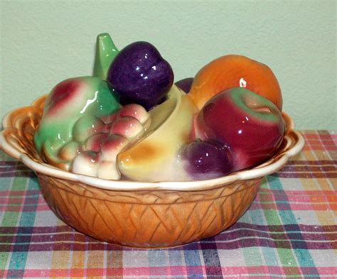 Vintage Pottery Ceramic Covered Fruit Bowl By Lane Co