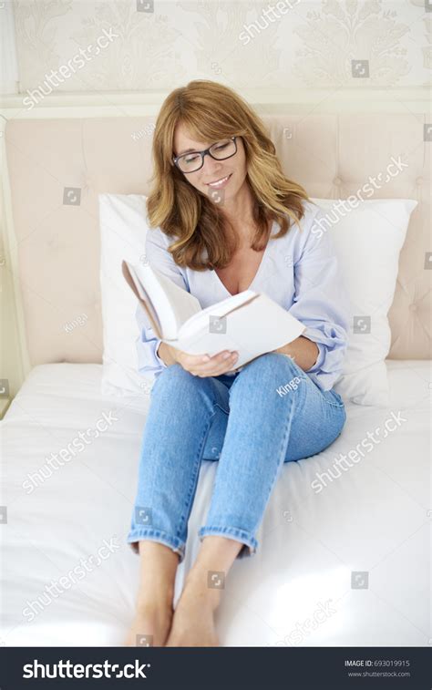 Mature Beautiful Woman Reading Bed Images Stock Photos Vectors Shutterstock