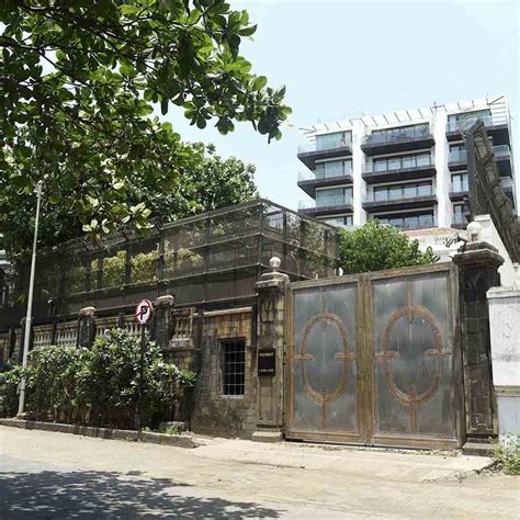 Shahrukh Khan Bungalow Mannat: अंदर से बेहद आलीशान है शाहरुख खान का ...