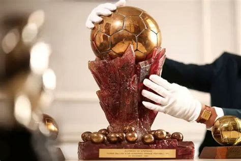 super ballon dor  choses  savoir sur ce prestigieux trophee qui