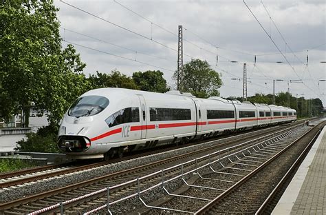 Mit dem ICE 124 von Frankfurt/Main nach Amsterdam ist der ...