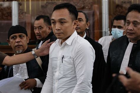 jpu tuntut ricky rizal   penjara ulasanco