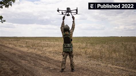Ukraine Urges Russian Soldiers to Surrender to Drones - The New York Times
