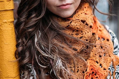 Плетение перышек в волосы. Добавь изюминку своему образу