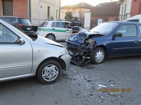 Incidente Auto Via Torino Nichelino Carambola Tra Tre Vetture