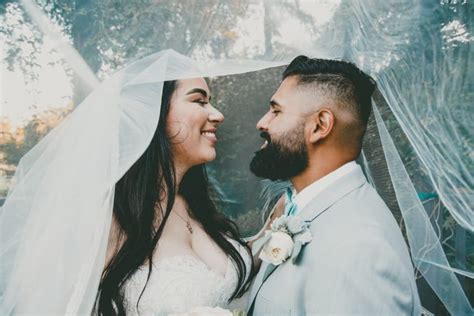 Unique Gifts for Newlyweds | 52 Best Gift Ideas | Cozymeal