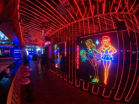 Spankys Agogo Recommended Go Go Bar In Nana Plaza Bangkok Travelvui