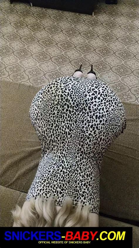 Curvy Babe Snickers Baby Shows Off Her Big Booty In A Sexy Dress Coedcherry