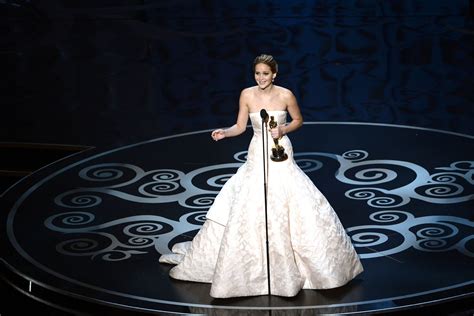 Jennifer Lawrence Issues an Oscar-Acceptance-Speech Do-Over After ...