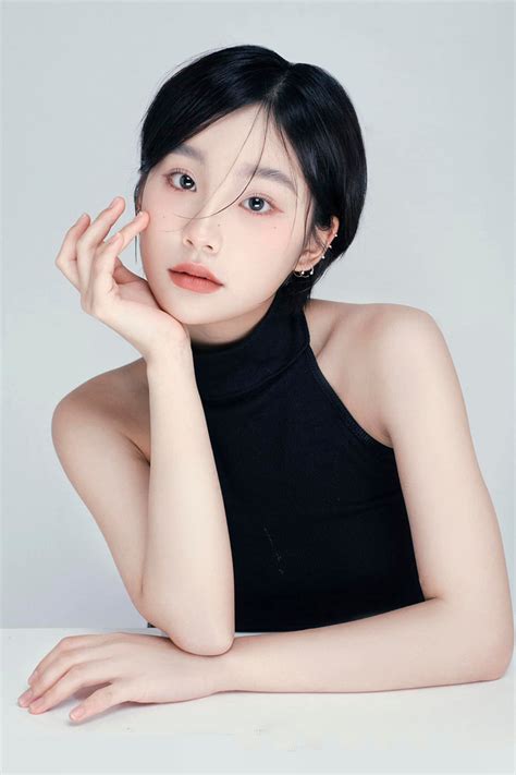 Top 10 Hot girl Việt Nam có gương mặt cuốn hút Mytour vn