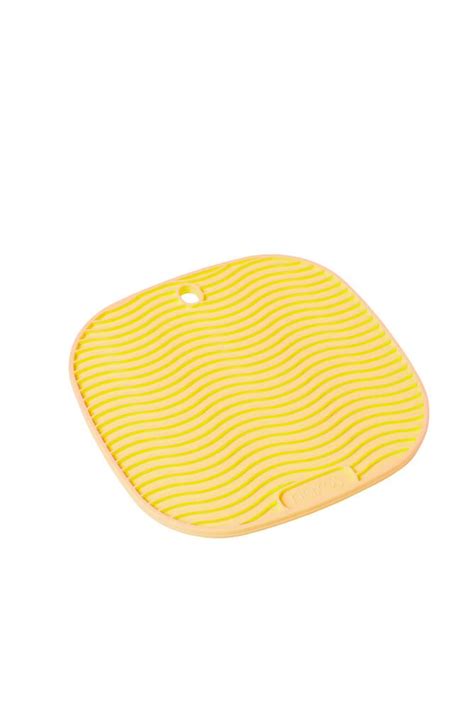 Descanso De Panela Quadrado De Silicone Amarelo X Cm Resistente Ao