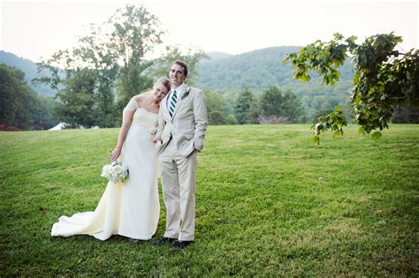 Outdoor Rustic Country North Carolina Wedding - Rustic Wedding Chic