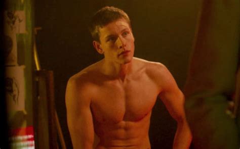 British Actor Harris Dickinsons Totally Nude Moments Nsfw Gaybuzzer