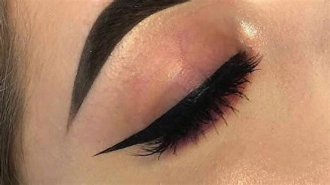 Tutorial Para Hacerse La Raya De Ojos Eyeliners Delinear Ojos