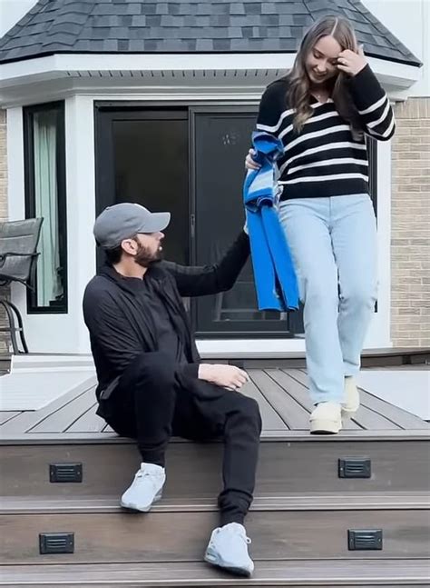 Eminem S Pregnant Daughter Hailie Jade 28 Reveals Sex Of Baby With Husband Evan McClintock