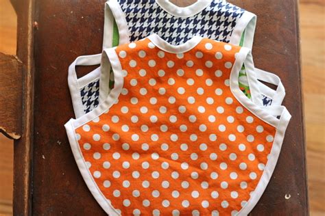 meg + andy: DIY: Baby Bib