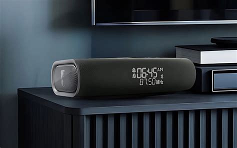 Беспроводная зарядка и встроенный будильник. Новая Bluetooth-колонка ...