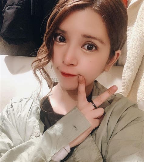 Bi kịch của cô nàng hot girl xinh đẹp Mất tất cả tới mức phải đi đóng phim rồi phải giải