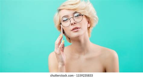 imágenes fotos de stock objetos en D y vectores sobre Photos naked girls optic Shutterstock