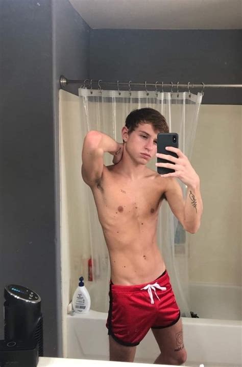 Twinkworld On Twitter Sexy Red Shorts And Very Hot Pits Https T Co K Lewejvr Twitter