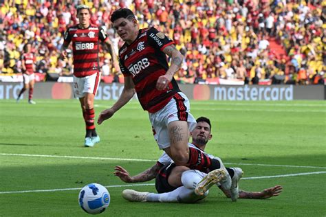 Flamengo Derrota 1 0 Al Athletico Paranaense Y Se Corona Campeón De La