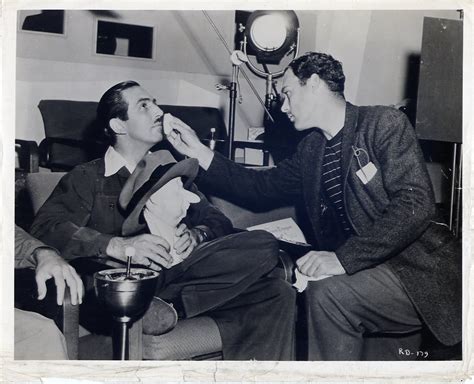 Walt Disney behind the scenes of The Reluctant Dragon (1941 ...