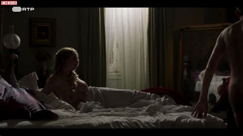 Naked Julia Palha In Ordem Moral