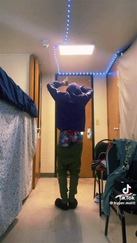 Teen Shakes Ass ThisVid