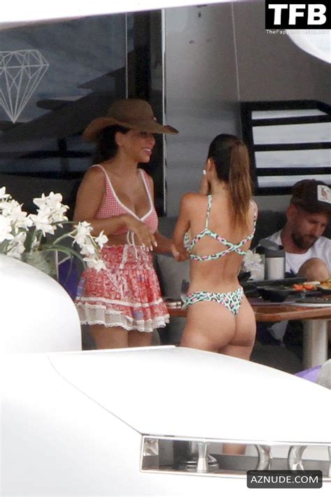 Antonela Roccuzzo Sexy Seen Flaunting Her Hot Bikini Body On A Boat With Lionel Messi In Ibiza