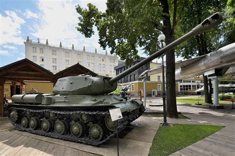 Soviet heavy tank IS-2