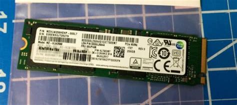 Samsung PM961 256GB NVMe PCIe M.2 SSD Drive MZ-VLW2560 MZVLW256HEHP ...