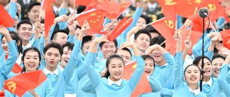青春之光，闪耀追梦征程——新时代中国青年风貌速写|追梦_新浪新闻