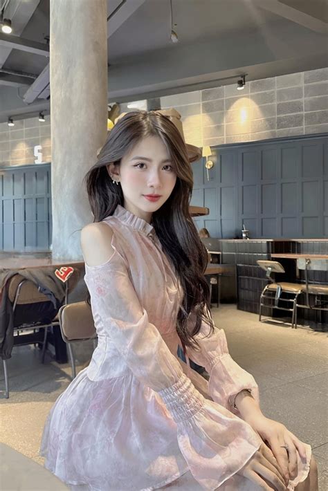 Dàn hot girl thế hệ mới trong phim Việt giờ vàng đọ dáng gợi cảm