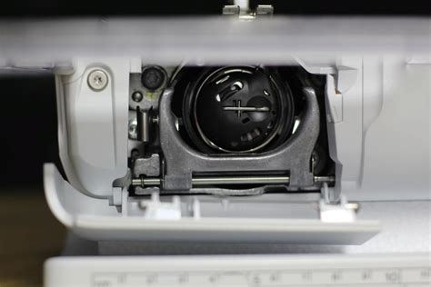 Челнок швейной машины