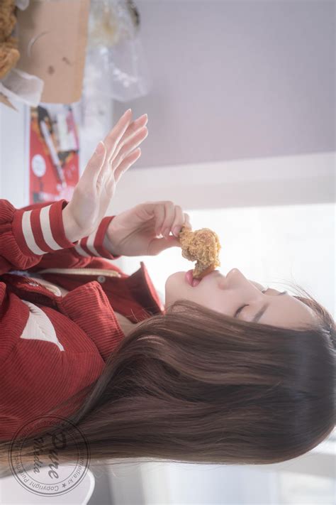 Yeha 예하 PURE MEDIA Vol Expensive and Delicious Naked Hen Set Everia club