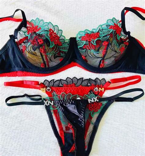 Custom Lingerie Set Flower Embroidery Bra Panty Set Custom Thong With Letter Gathered Soft