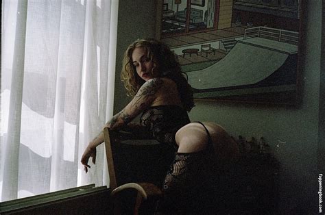 Empressscarlett Nude OnlyFans Leaks Fappening FappeningBook