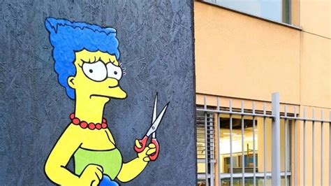 Rimosso Il Murale Di Marge Simpson A Milano