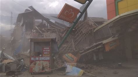 gempa bumi  cianjur guncangannya terasa hingga bogor petugas data