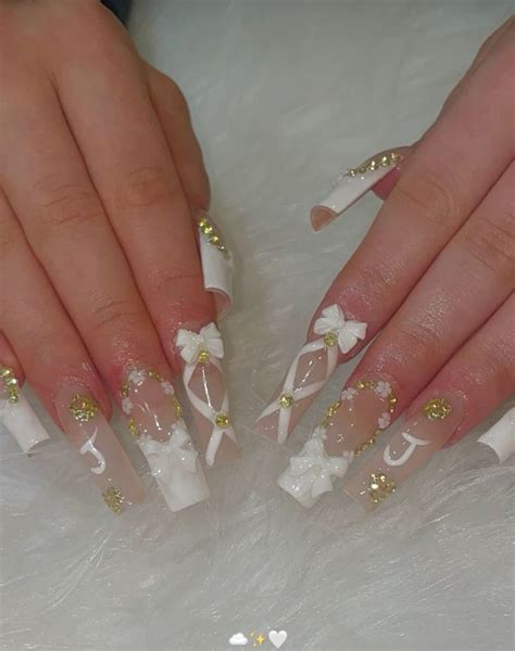 Gold Nude And White Nails In Girly Acrylic Nails Gold Acrylic Nails Nails