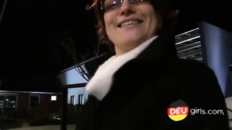 Zeigegeile Reudige Milf In Der Badeanstalt Durchgenommen