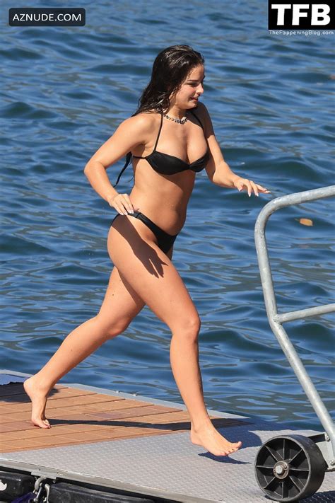 Addison Rae Sexy Seen Showing Off Her Hot Curves In A Black Bikini At Sereno Resort In Italy