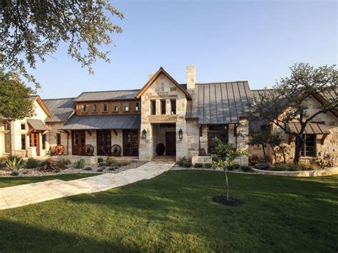 Rustic ranch house designed for family gatherings in texas – Artofit